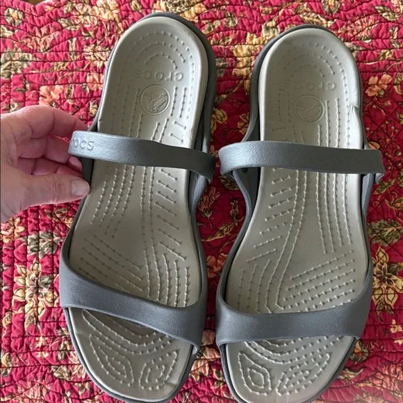 CROCS Brown Slide Sandals - Picture 2 of 6